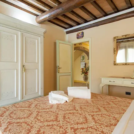 La Vecchia Pieve By Interhome